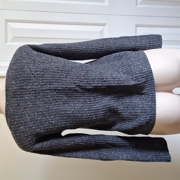 3/$20 Melrose And Market Grey Sweater Size XS - Picture 4 of 7